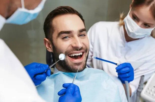 implant üstü zirkonyum kron bakımı